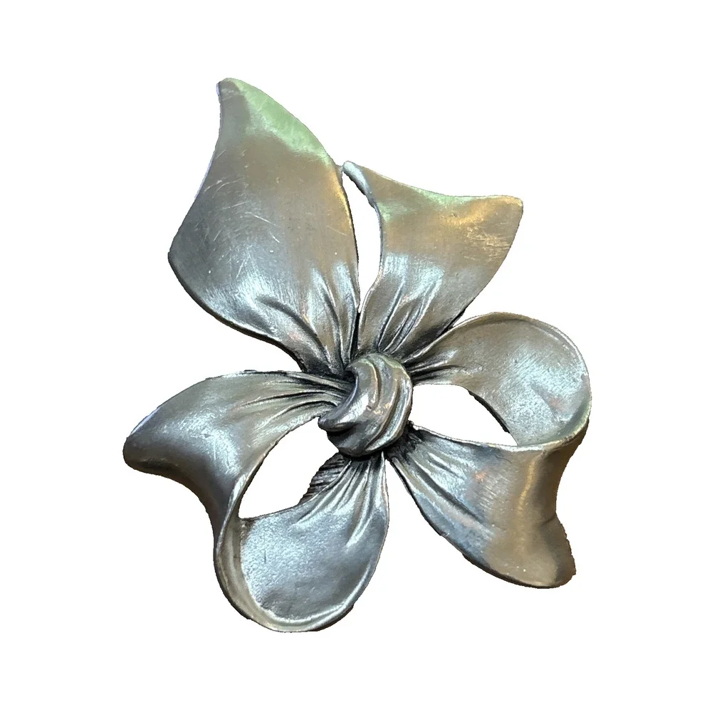 Vintage Seagull Canada Pewter Bow Brooch signed c1988 large silvertone metal pin
